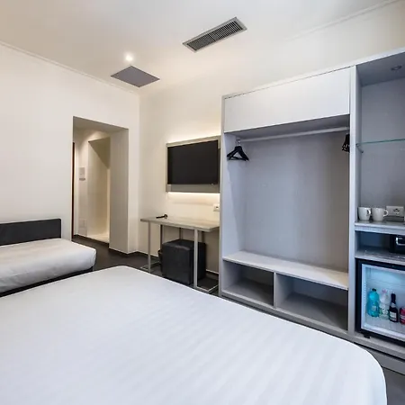 California 3* רומא