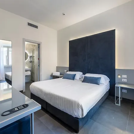 California מלון 3*