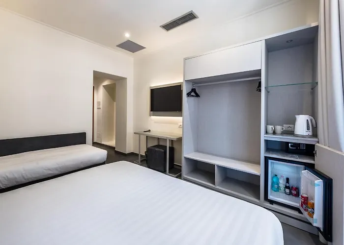 California 3* רומא