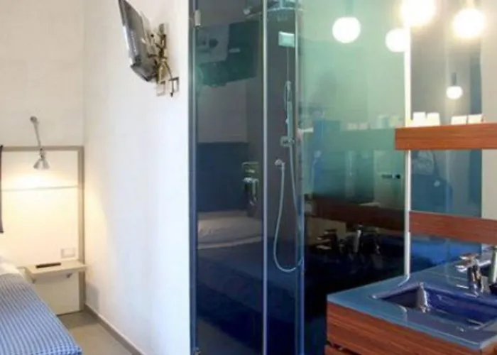 California מלון 3*